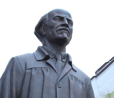 В Уфе открыт памятник великому русскому художнику и патриоту