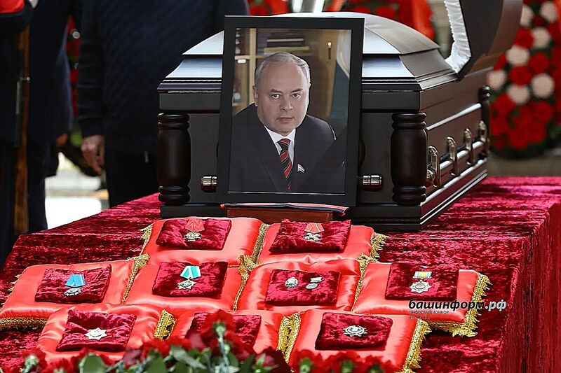 Республика Башкортостан простилась с Константином Борисовичем Толкачевым с отданием воинских почестей покойному