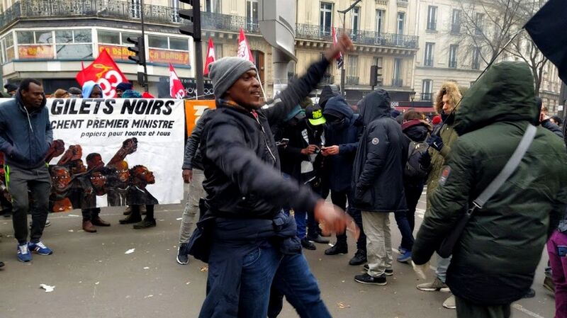 Французские военные поддержали письмо президенту Франции Эмманюэлю Макрону о грозящей гражданской войне и перспективе «распада» страны