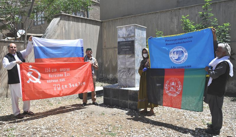 Свеча памяти на Кабр-е шурави