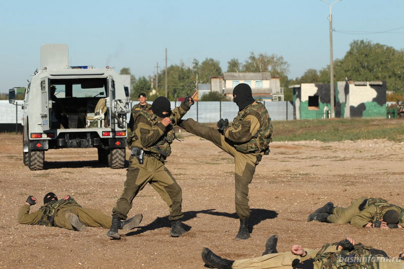 Специалисты инженерных войск Центрального военного округа отработали методы обороны от атак условных террористов