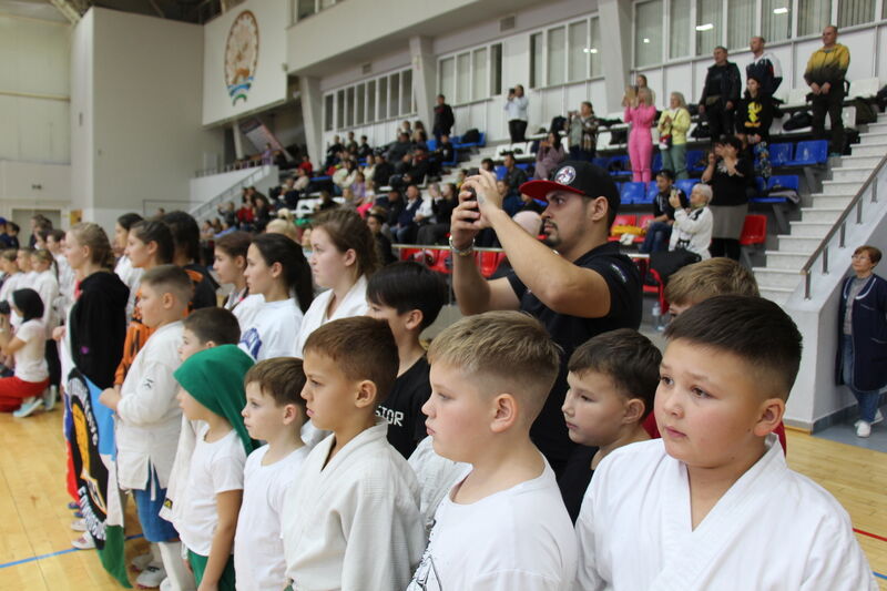 Марат Кудермятов: Сохраняем память о подвигах Героев, отдавших свои жизни за единство России. В Уфе прошёл турнир ОСЕ «Герои в наших сердцах», посвященный памяти воинов-десантников 8-й парашютно-десантной роты 217-го парашютно-десантного полка 