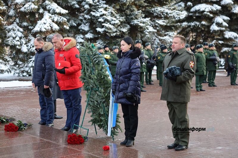 В Уфе почтили память Героев Отечества