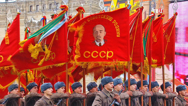 В Москве и Самаре состоялись Парады Памяти