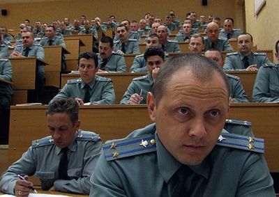 КОМАНДИРЫ РАЗВЕДЫВАТЕЛЬНЫХ РОТ И МИРОТВОРЧЕСКИХ ПОДРАЗДЕЛЕНИЙ ВДВ УГЛУБЛЕННО ИЗУЧАЮТ ИНОСТРАННЫЕ ЯЗЫКИ