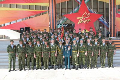 Поколения в едином строю