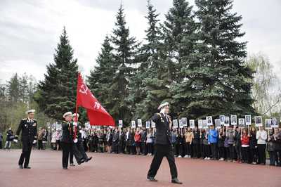 Дважды Герой Советского Союза Виктор Горбатко передал сегодня Уфе Знамя Победы