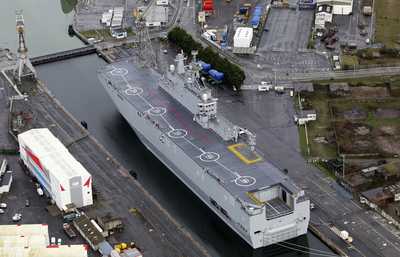 Лавров: поставка "Мистралей" - вопрос достоинства французской нации