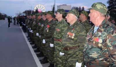 Парадная коробка ветеранов боевых действий примет участие в параде Победы на площади Ленина в Уфе 9 мая 2015 года