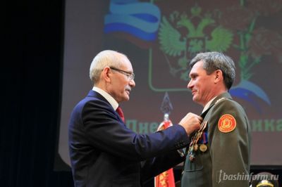 Рустэм Хамитов лично поздравит ветеранов боевых действий 14 февраля с 25-летием вывода войск из ИРА