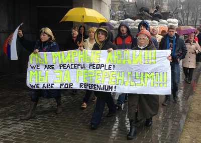 Ультиматум МВД Украины восточным областям страны истекает; власти готовы отдать приказ стрелять