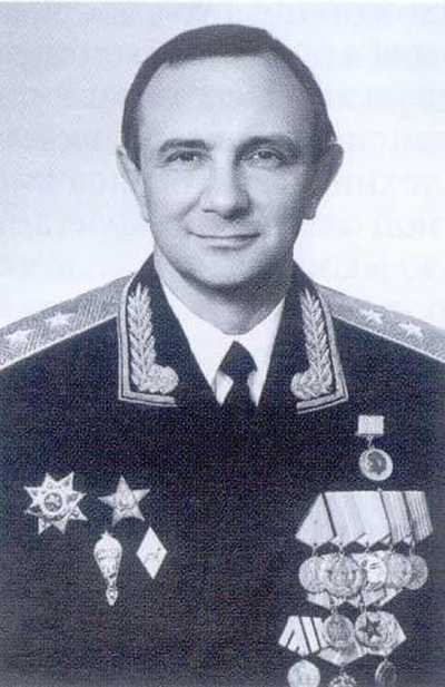 Во главе воюющего тыла